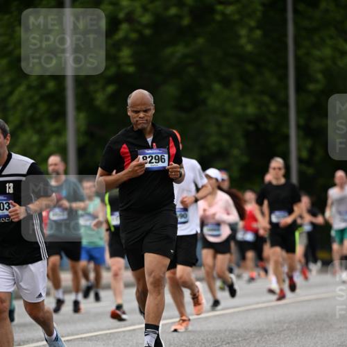 29.06.2025 - hella hamburg halbmarathon Dr. Thomas Lammeyer http://msf.ph/oto/8328552 29.06.2025 10:39:38 Kennedybrücke 1821, 1849, 2198, 2787, 3170, 3828, 3958, 4333, 4564, 4696, 4703, 4965, 5027, 5147, 5793, 6029, 6189, 6365, 6379, 6397, 6471, 6746, 6867, 7386, 7733, 8249, 8296, 8567, 9342, 9803, 9819, 10358, 10360, 10393, 10565, 10652, 11320, 11359 meine-sportfotos.de