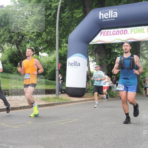 29.06.2025 - hella hamburg halbmarathon KatJ http://msf.ph/oto/8328565 29.06.2025 10:46:49 Zwischen KM18-KM19 3780, 6327, 8481 meine-sportfotos.de