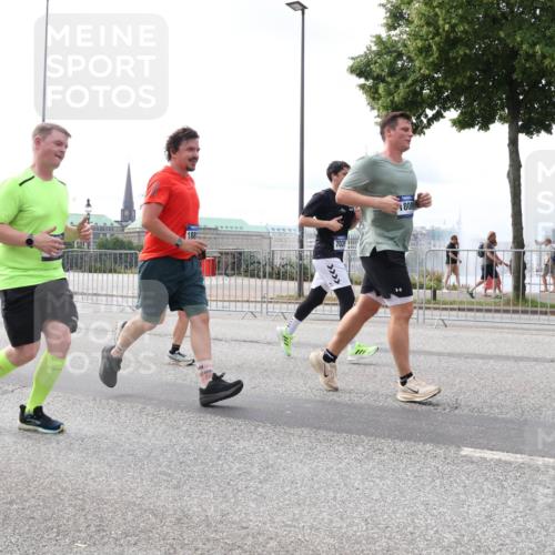 29.06.2025 - hella hamburg halbmarathon Lena Gebhardt http://msf.ph/oto/8328577 29.06.2025 10:23:39 Lombardsbrücke 1048, 1304, 1362, 1545, 2125, 2489, 2925, 4122, 4391, 4646, 4728, 4793, 4990, 5055, 5160, 5358, 5406, 6502, 6747, 7029, 7820, 8031, 8149, 8181, 8502, 8676, 8687, 8688, 8716, 8918, 8920, 9217, 9301, 9603, 9715, 9877, 10649, 10739, 11044, 11300, 11454, 11793, 11798, 11879, 12073, 12874, 13149, 14265, 14338, 14510, 14512, 14521, 14821, 15709, 15739, 15853, 16185, 16251, 16416, 16558, 17013, 17099, 17199, 17207, 17299, 17719 meine-sportfotos.de