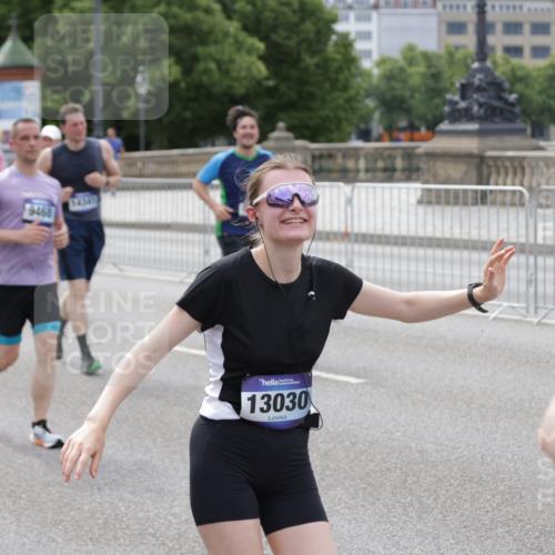 29.06.2025 - hella hamburg halbmarathon Jannik Wohlers http://msf.ph/oto/8328632 29.06.2025 10:40:03 Lombardsbrücke 1018, 1037, 2109, 2515, 2762, 2763, 3293, 3295, 3810, 4411, 4756, 4906, 5059, 5113, 5351, 5352, 5702, 5975, 6076, 6229, 6278, 6280, 6363, 6463, 6673, 6866, 6876, 7108, 7174, 7675, 7850, 8307, 8378, 8391, 8739, 9000, 9468, 11176, 11653, 11970, 11973, 12364, 12444, 12501, 12760, 12981, 13030, 13145, 13290, 13410, 13466, 14341, 14851, 15549, 15927, 15933, 16085, 16681, 16955, 17318, 17959, 18101, 18110, 18213, 18353, 18490, 18771, 18946 meine-sportfotos.de