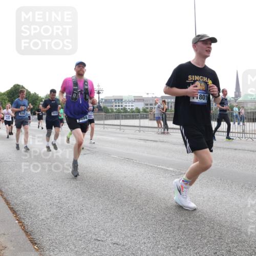 29.06.2025 - hella hamburg halbmarathon Lena Gebhardt http://msf.ph/oto/8328716 29.06.2025 10:37:49 Lombardsbrücke 7321, 9288, 10159, 894, 1801, 180, 1337, 1475, 1578, 1799, 1901, 1985, 2199, 2486, 2640, 2786, 2853, 3230, 3246, 3633, 3880, 4921, 5139, 5171, 5186, 5522, 5713, 5790, 5875, 6199, 6243, 6362, 6697, 6821, 6955, 7085, 7118, 7124, 7235, 7244, 7321, 7350, 7544, 7629, 7696, 7777, 7823, 8843, 8985, 9247, 9288, 9524, 9895, 10159, 10506, 10836, 11087, 11543, 12123, 12254, 12472, 12824, 16680, 17798 meine-sportfotos.de