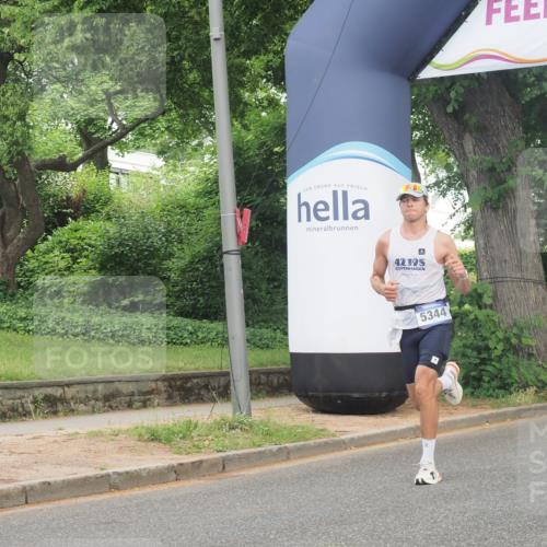 29.06.2025 - hella hamburg halbmarathon KatJ http://msf.ph/oto/8328742 29.06.2025 10:17:12 Zwischen KM18-KM19 1065, 5344 meine-sportfotos.de
