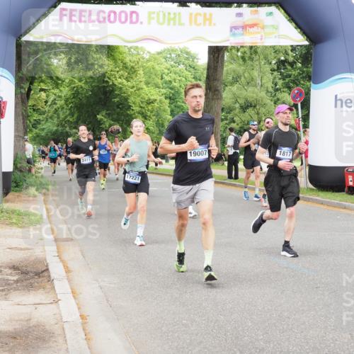 29.06.2025 - hella hamburg halbmarathon MichiJ http://msf.ph/oto/8328806 29.06.2025 10:37:58 Zwischen KM18-KM19 1119, 1817, 4346, 5336, 6027, 6125, 7052, 10691, 12016, 13051, 13758, 16285, 16666, 16800, 17221, 18960, 18982, 19007 meine-sportfotos.de