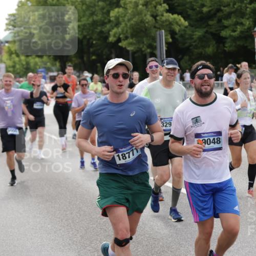 29.06.2025 - hella hamburg halbmarathon Jannik Wohlers http://msf.ph/oto/8328882 29.06.2025 10:40:06 Lombardsbrücke 2042, 2762, 2763, 3293, 3295, 3810, 4411, 4906, 5059, 5702, 5975, 6076, 6229, 6278, 6280, 6363, 6463, 7108, 7956, 8307, 8378, 8391, 8739, 9000, 9468, 10166, 10920, 11176, 11513, 11514, 11970, 11973, 12364, 12981, 13030, 13145, 13466, 14341, 14851, 15549, 15927, 15933, 16085, 16681, 16955, 17318, 17959, 18101, 18110, 18213, 18353, 18490, 18771, 18946, 19168 meine-sportfotos.de