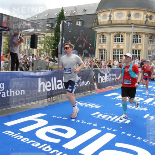 29.06.2025 - hella hamburg halbmarathon Michael Strokosch http://msf.ph/oto/8328930 29.06.2025 10:49:25 Ziel 1342, 4183, 4185, 6158, 10053, 10189, 11779, 11819, 12670, 14526, 14838, 15422, 15784, 15894, 15966 meine-sportfotos.de