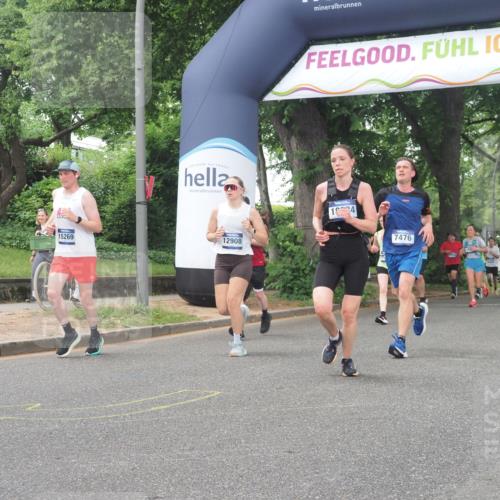 29.06.2025 - hella hamburg halbmarathon KatJ http://msf.ph/oto/8328945 29.06.2025 10:46:52 Zwischen KM18-KM19 7476, 8481, 8531 meine-sportfotos.de