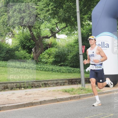 29.06.2025 - hella hamburg halbmarathon KatJ http://msf.ph/oto/8328969 29.06.2025 10:17:13 Zwischen KM18-KM19 1065, 5344 meine-sportfotos.de