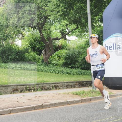 29.06.2025 - hella hamburg halbmarathon KatJ http://msf.ph/oto/8329047 29.06.2025 10:17:13 Zwischen KM18-KM19 1065, 5344 meine-sportfotos.de