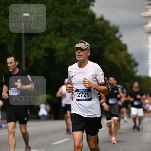 29.06.2025 - hella hamburg halbmarathon Dr. Thomas Lammeyer http://msf.ph/oto/8329385 29.06.2025 10:17:40 Kennedybrücke 1194, 1747, 1939, 2055, 2359, 2721, 2891, 2904, 2987, 4001, 4032, 4795, 4962, 5232, 5631, 6207, 7460, 7462, 7913, 8673, 9612, 9631, 9886, 10442, 10443 meine-sportfotos.de