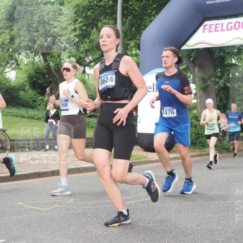 29.06.2025 - hella hamburg halbmarathon KatJ http://msf.ph/oto/8329416 29.06.2025 10:46:53 Zwischen KM18-KM19 2091, 7476, 8481, 8531 meine-sportfotos.de