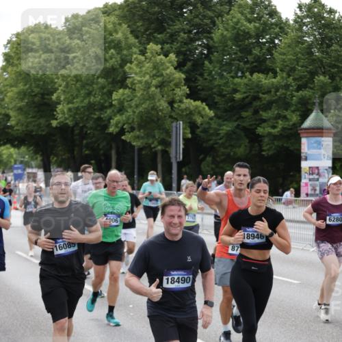 29.06.2025 - hella hamburg halbmarathon Jannik Wohlers http://msf.ph/oto/8329485 29.06.2025 10:40:09 Lombardsbrücke 2042, 2173, 2206, 2762, 2763, 3293, 3810, 4044, 4411, 4612, 4906, 5059, 5702, 5975, 6076, 6163, 6229, 6278, 6280, 6363, 7956, 8307, 8378, 8391, 8739, 9000, 9468, 10166, 10920, 11176, 11513, 11514, 11973, 12981, 13030, 13145, 13466, 14341, 14851, 15154, 15905, 15933, 16085, 16955, 17959, 18101, 18110, 18213, 18353, 18490, 18771, 18946, 19168 meine-sportfotos.de