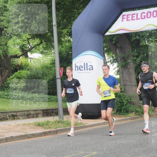 29.06.2025 - hella hamburg halbmarathon KatJ http://msf.ph/oto/8329618 29.06.2025 10:17:15 Zwischen KM18-KM19 1065, 5344 meine-sportfotos.de