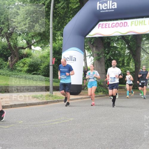 29.06.2025 - hella hamburg halbmarathon KatJ http://msf.ph/oto/8329695 29.06.2025 10:46:55 Zwischen KM18-KM19 1681, 2091, 6757, 7476, 8481, 8531 meine-sportfotos.de