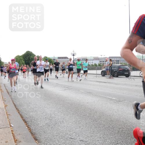 29.06.2025 - hella hamburg halbmarathon Lena Gebhardt http://msf.ph/oto/8329879 29.06.2025 10:37:52 Lombardsbrücke 9895, 11882, 73, 1394, 1475, 1578, 1799, 1901, 1985, 2199, 2640, 2786, 2853, 3230, 3246, 3633, 3880, 4414, 4921, 5139, 5171, 5186, 5522, 5713, 5790, 5875, 6199, 6243, 6362, 6697, 6821, 6955, 7118, 7124, 7244, 7321, 7350, 7544, 7552, 7629, 7696, 7777, 8843, 8985, 9247, 9288, 9524, 9895, 10159, 10506, 10836, 11087, 11543, 12123, 12254, 12472, 12824, 16680, 17798 meine-sportfotos.de