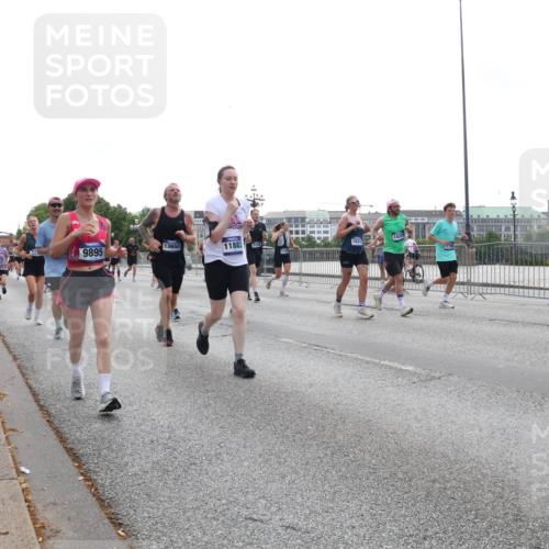 29.06.2025 - hella hamburg halbmarathon Lena Gebhardt http://msf.ph/oto/8329999 29.06.2025 10:37:53 Lombardsbrücke 9895, 13650, 11882, 18315, 1394, 1475, 1578, 1799, 1901, 1985, 2199, 2640, 2786, 2853, 3230, 3246, 3633, 3880, 4414, 4921, 5139, 5171, 5186, 5522, 5713, 5790, 5875, 6199, 6243, 6362, 6697, 6821, 6955, 7118, 7124, 7165, 7244, 7321, 7350, 7544, 7552, 7629, 7696, 7777, 8985, 9247, 9288, 9524, 9895, 10159, 10506, 10836, 11087, 11543, 12123, 12254, 12472, 12824, 16680, 17798 meine-sportfotos.de