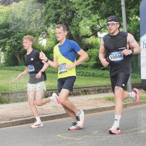 29.06.2025 - hella hamburg halbmarathon KatJ http://msf.ph/oto/8330082 29.06.2025 10:17:16 Zwischen KM18-KM19 1065, 5344 meine-sportfotos.de