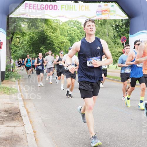 29.06.2025 - hella hamburg halbmarathon MichiJ http://msf.ph/oto/8330173 29.06.2025 10:38:03 Zwischen KM18-KM19 1466, 1817, 2411, 2823, 4346, 5087, 5336, 7224, 7583, 12235, 12545, 13051, 13758, 16653, 16732, 16907, 17221, 18884, 19007 meine-sportfotos.de