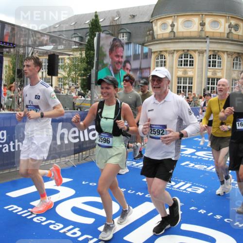 29.06.2025 - hella hamburg halbmarathon Michael Strokosch http://msf.ph/oto/8330179 29.06.2025 10:49:38 Ziel 2504, 2516, 2592, 2596, 2889, 2937, 5705, 5978, 8437, 8689, 9038, 9463, 9649, 11340, 11679, 11977, 12094, 13233, 14562, 15392, 15857, 16114, 16592, 16738, 17001 meine-sportfotos.de