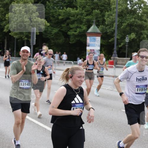 29.06.2025 - hella hamburg halbmarathon Jannik Wohlers http://msf.ph/oto/8330389 29.06.2025 10:40:13 Lombardsbrücke 1075, 1323, 2042, 2173, 2206, 2762, 2763, 3121, 3293, 3306, 3432, 4044, 4411, 4612, 4906, 4972, 5059, 5702, 6076, 6163, 6229, 6278, 6280, 7956, 8053, 8054, 8378, 8391, 8739, 9000, 9468, 9946, 10166, 10920, 10940, 11513, 11514, 12692, 12699, 12981, 13145, 13773, 14341, 15154, 15905, 15933, 16085, 16955, 17267, 17959, 18110, 18213, 18353, 18490, 18771, 18946, 19168 meine-sportfotos.de