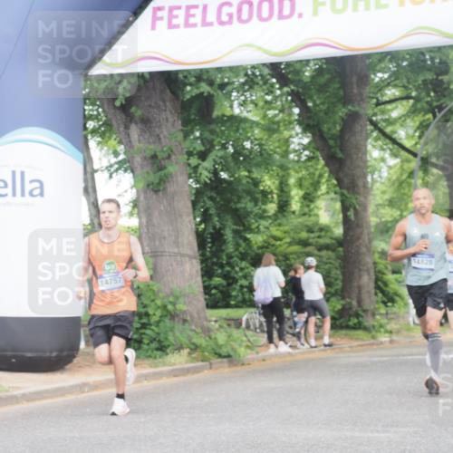 29.06.2025 - hella hamburg halbmarathon KatJ http://msf.ph/oto/8330434 29.06.2025 10:17:19 Zwischen KM18-KM19 5344 meine-sportfotos.de