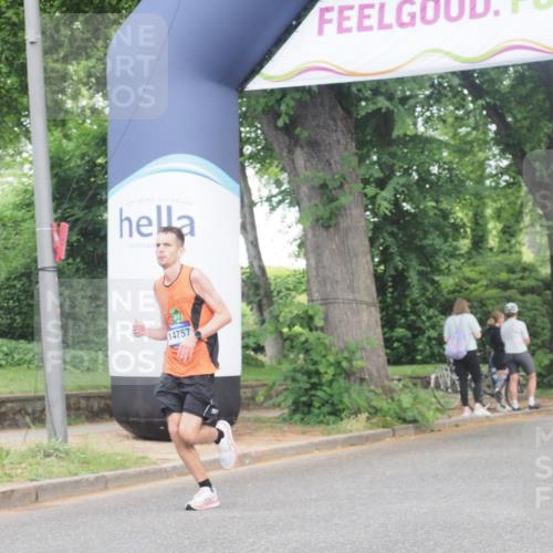 29.06.2025 - hella hamburg halbmarathon KatJ http://msf.ph/oto/8330552 29.06.2025 10:17:19 Zwischen KM18-KM19 5344 meine-sportfotos.de