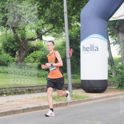 29.06.2025 - hella hamburg halbmarathon KatJ http://msf.ph/oto/8330734 29.06.2025 10:17:20 Zwischen KM18-KM19 2203 meine-sportfotos.de
