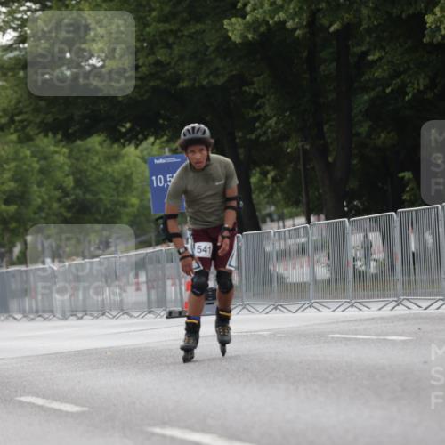 29.06.2025 - hella hamburg halbmarathon Jannik Wohlers http://msf.ph/oto/8330959 29.06.2025 09:01:16 Lombardsbrücke  meine-sportfotos.de