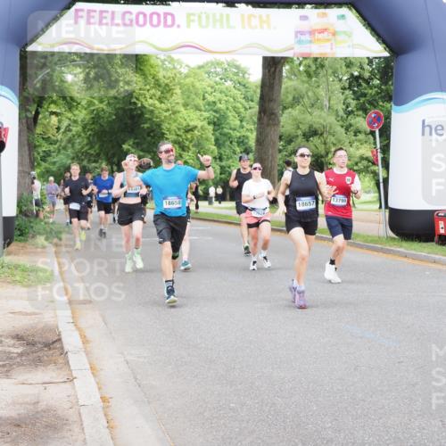29.06.2025 - hella hamburg halbmarathon MichiJ http://msf.ph/oto/8330978 29.06.2025 10:38:09 Zwischen KM18-KM19 1461, 1466, 1750, 2207, 2823, 7176, 7224, 7312, 7583, 8689, 10057, 10371, 11422, 12235, 12450, 12624, 13609, 13799, 14361, 14838, 16653, 16907, 18451, 18657 meine-sportfotos.de
