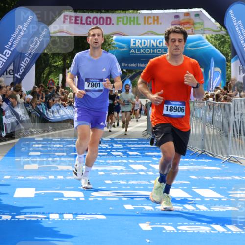 29.06.2025 - hella hamburg halbmarathon Strokosch-Dieckow http://msf.ph/oto/8330986 29.06.2025 10:34:12 Ziel 1080, 3005, 7884, 7901, 9376, 11202, 13066, 14784, 17751, 18906 meine-sportfotos.de
