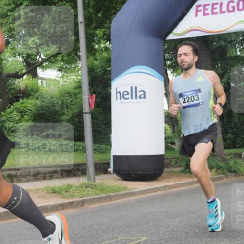 29.06.2025 - hella hamburg halbmarathon KatJ http://msf.ph/oto/8331105 29.06.2025 10:17:21 Zwischen KM18-KM19 2203 meine-sportfotos.de