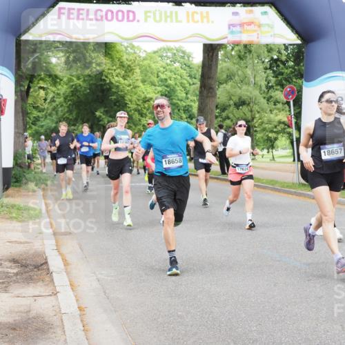 29.06.2025 - hella hamburg halbmarathon MichiJ http://msf.ph/oto/8331118 29.06.2025 10:38:10 Zwischen KM18-KM19 1461, 1466, 1750, 2207, 7176, 7312, 7583, 8689, 10057, 10371, 11422, 12450, 12624, 13609, 13799, 14125, 14361, 14838, 16653, 16907, 18451, 18657, 18658 meine-sportfotos.de