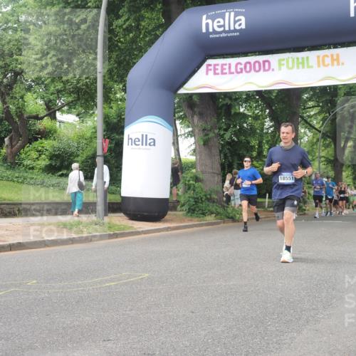 29.06.2025 - hella hamburg halbmarathon KatJ http://msf.ph/oto/8331134 29.06.2025 10:47:09 Zwischen KM18-KM19 2167, 5272, 8749 meine-sportfotos.de