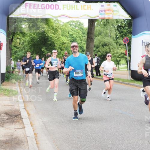 29.06.2025 - hella hamburg halbmarathon MichiJ http://msf.ph/oto/8331143 29.06.2025 10:38:10 Zwischen KM18-KM19 1461, 1466, 1750, 2207, 7176, 7312, 7583, 8689, 10057, 10371, 11422, 12450, 12624, 13609, 13799, 14125, 14361, 14838, 16653, 16907, 18451, 18657, 18658 meine-sportfotos.de