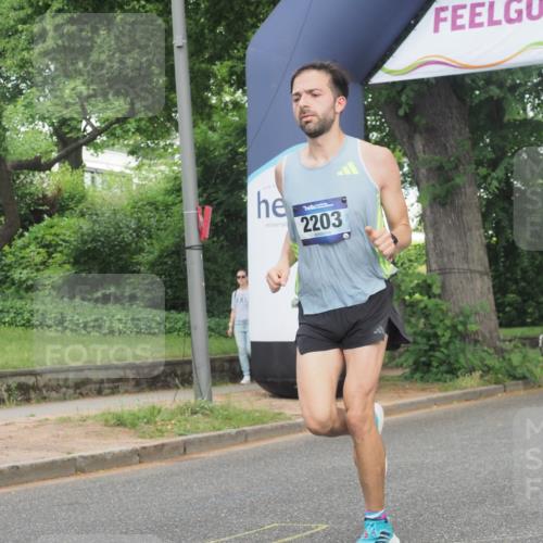 29.06.2025 - hella hamburg halbmarathon KatJ http://msf.ph/oto/8331195 29.06.2025 10:17:22 Zwischen KM18-KM19 2203 meine-sportfotos.de