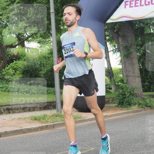 29.06.2025 - hella hamburg halbmarathon KatJ http://msf.ph/oto/8331239 29.06.2025 10:17:22 Zwischen KM18-KM19 2203 meine-sportfotos.de