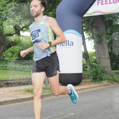 29.06.2025 - hella hamburg halbmarathon KatJ http://msf.ph/oto/8331277 29.06.2025 10:17:22 Zwischen KM18-KM19 2203 meine-sportfotos.de