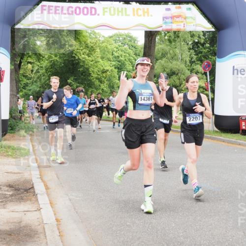 29.06.2025 - hella hamburg halbmarathon MichiJ http://msf.ph/oto/8331297 29.06.2025 10:38:12 Zwischen KM18-KM19 1461, 1750, 2207, 6795, 7176, 7312, 7952, 8689, 10057, 10371, 11422, 12450, 12624, 13609, 13799, 14125, 14361, 14838, 18182, 18451, 18657, 18658 meine-sportfotos.de
