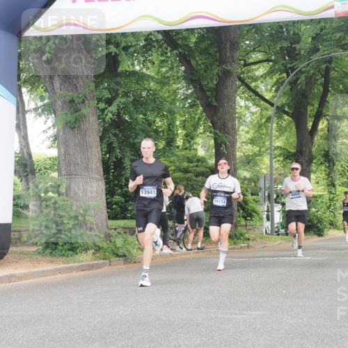 29.06.2025 - hella hamburg halbmarathon KatJ http://msf.ph/oto/8331312 29.06.2025 10:17:25 Zwischen KM18-KM19 2203 meine-sportfotos.de