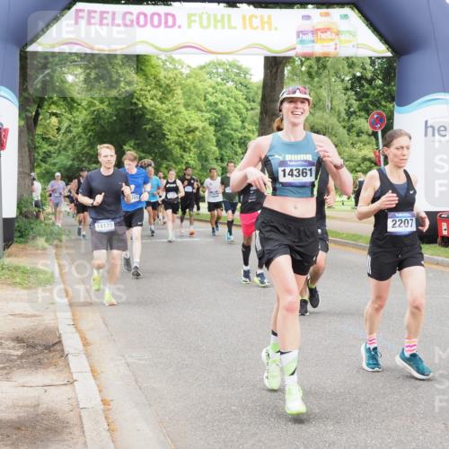 29.06.2025 - hella hamburg halbmarathon MichiJ http://msf.ph/oto/8331344 29.06.2025 10:38:12 Zwischen KM18-KM19 1461, 1750, 2207, 6795, 7176, 7312, 7952, 8689, 10057, 10371, 11422, 12450, 12624, 13609, 13799, 14125, 14361, 14838, 18182, 18451, 18657, 18658 meine-sportfotos.de