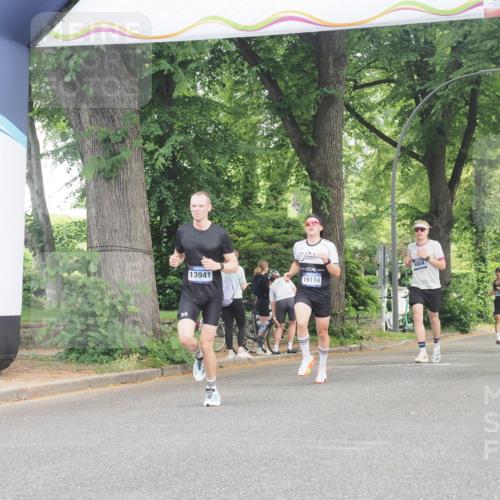 29.06.2025 - hella hamburg halbmarathon KatJ http://msf.ph/oto/8331354 29.06.2025 10:17:25 Zwischen KM18-KM19 2203 meine-sportfotos.de