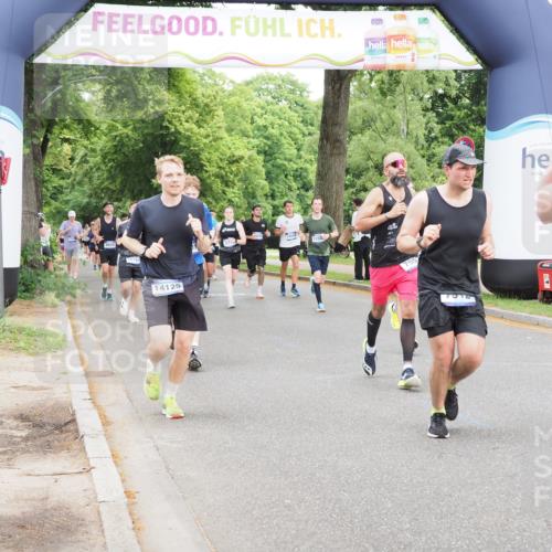 29.06.2025 - hella hamburg halbmarathon MichiJ http://msf.ph/oto/8331411 29.06.2025 10:38:13 Zwischen KM18-KM19 1750, 2207, 6795, 7312, 7952, 8689, 10057, 12527, 12624, 13609, 13799, 14125, 14361, 14838, 18182, 18451, 18657, 18658 meine-sportfotos.de