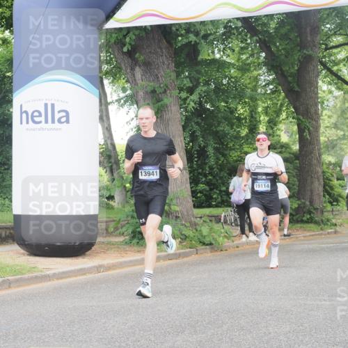 29.06.2025 - hella hamburg halbmarathon KatJ http://msf.ph/oto/8331546 29.06.2025 10:17:25 Zwischen KM18-KM19 2203 meine-sportfotos.de