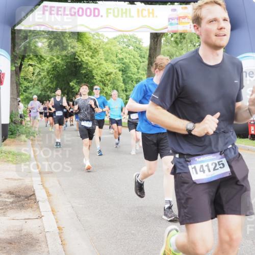 29.06.2025 - hella hamburg halbmarathon MichiJ http://msf.ph/oto/8331635 29.06.2025 10:38:14 Zwischen KM18-KM19 1750, 2207, 6795, 7312, 7952, 8117, 9869, 12527, 12624, 13701, 13799, 14125, 14361, 14838, 18182, 18451, 18657, 18658, 19053 meine-sportfotos.de