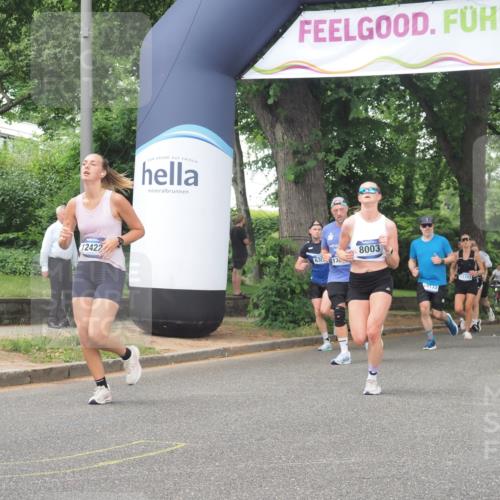 29.06.2025 - hella hamburg halbmarathon KatJ http://msf.ph/oto/8331646 29.06.2025 10:47:13 Zwischen KM18-KM19 5272, 8749 meine-sportfotos.de