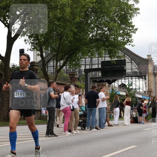 29.06.2025 - hella hamburg halbmarathon Yannick Fuchs http://msf.ph/oto/8331689 29.06.2025 10:51:44 20KM 1200, 1611, 2025, 2236, 2606, 2759, 2806, 2883, 2907, 3093, 3141, 3575, 4426, 4467, 4579, 4632, 4833, 5391, 6281, 6302, 6531, 6595, 6892, 7138, 7833, 9450, 9485, 10599, 12144, 13465, 14571, 15217, 15229, 16517, 17415, 17455, 17543, 18068, 18501, 18508, 18762, 18891 meine-sportfotos.de