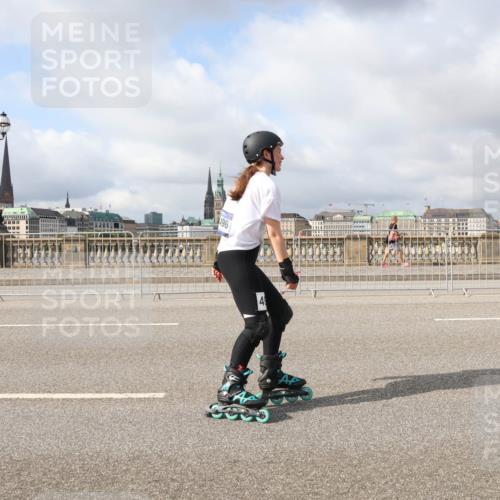 29.06.2025 - hella hamburg halbmarathon Lena Gebhardt http://msf.ph/oto/8331706 29.06.2025 09:08:40 Lombardsbrücke 496 meine-sportfotos.de