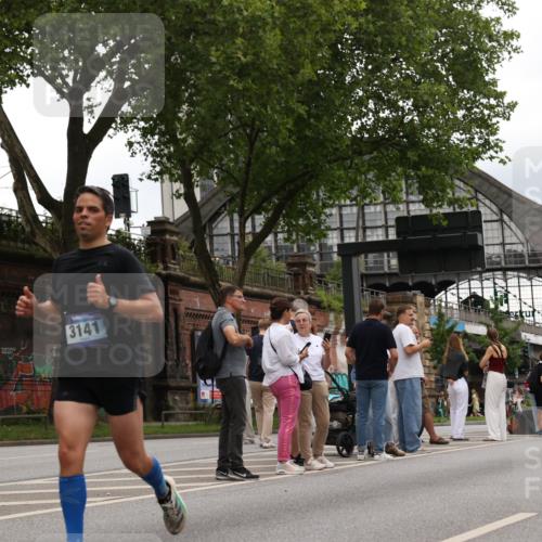 29.06.2025 - hella hamburg halbmarathon Yannick Fuchs http://msf.ph/oto/8331734 29.06.2025 10:51:44 20KM 1200, 1611, 2025, 2236, 2606, 2759, 2806, 2883, 2907, 3093, 3141, 3575, 4426, 4467, 4579, 4632, 4833, 5391, 6281, 6302, 6531, 6595, 6892, 7138, 7833, 9450, 9485, 10599, 12144, 13465, 14571, 15217, 15229, 16517, 17415, 17455, 17543, 18068, 18501, 18508, 18762, 18891 meine-sportfotos.de