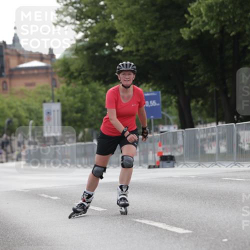 29.06.2025 - hella hamburg halbmarathon Jannik Wohlers http://msf.ph/oto/8331760 29.06.2025 09:01:26 Lombardsbrücke  meine-sportfotos.de
