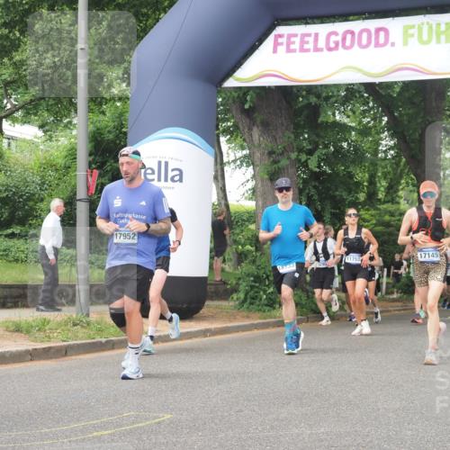 29.06.2025 - hella hamburg halbmarathon KatJ http://msf.ph/oto/8331793 29.06.2025 10:47:15 Zwischen KM18-KM19 5272, 6309, 8003 meine-sportfotos.de