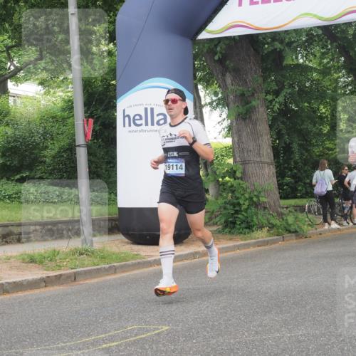 29.06.2025 - hella hamburg halbmarathon KatJ http://msf.ph/oto/8331873 29.06.2025 10:17:27 Zwischen KM18-KM19 2203 meine-sportfotos.de